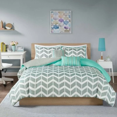Outlet ⌛ Intelligent Design Chevron Print Darcy Multiple Piece Duvet Cover Set Yellow ✨ 2 Outlet ⌛ Intelligent Design Chevron Print Darcy Multiple Piece Duvet Cover Set Yellow ✨ - Image 2