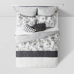New 🧨 8pc Brookton Reversible Farmhouse Floral Comforter Set Charcoal - Threshold™ 👏