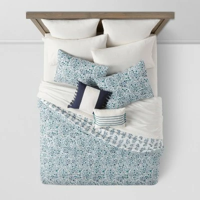 Brand new ⭐ Bancroft Reversible Paisley Print Comforter & Sheet Bedding Set Blue - Threshold™ 🎁 2 Brand new ⭐ Bancroft Reversible Paisley Print Comforter & Sheet Bedding Set Blue - Threshold™ 🎁 - Image 2