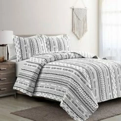 Budget 🧨 Lush Decor Hygge Stripe Quilt - Lush Décor Navy/white 🧨