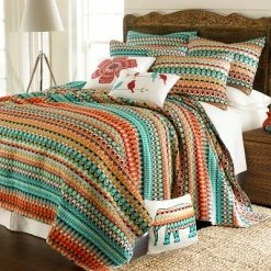Brand new 💯 Corona Bohemian Quilt and Pillow Sham Set - Levtex Home 👍
