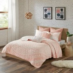 Brand new 🎁 Urban Habitat 7pc Mica Cotton Reversible Coverlet Set Blush 👏