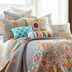 Brand new 🌟 Marielle Bohemian Quilt and Pillow Sham Set - Levtex Home 💯