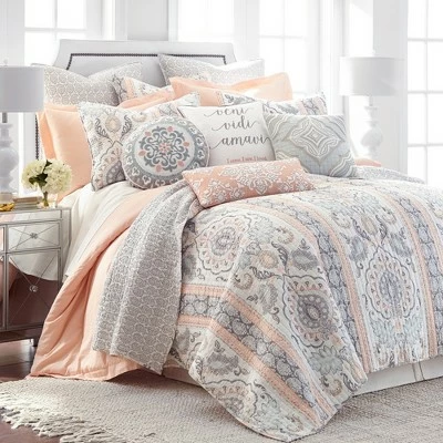 Outlet 𧨠Darcy Quilt and Pillow Sham Set - Levtex Home π 5 Outlet 𧨠Darcy Quilt and Pillow Sham Set - Levtex Home π - Image 5