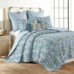 New 😍 Calico Multicolored Quilt Set - One Full/Queen Quilt and Two Standard Shams - Levtex Home 🔔