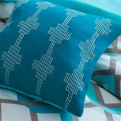 Budget β€οΈ Intelligent Design Teal/White Luna Comforter Set π 3 Budget β€οΈ Intelligent Design Teal/White Luna Comforter Set π - Image 3