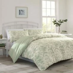 Outlet 💯 Pastel Green Natalie Comforter Set - Laura Ashley 🎉