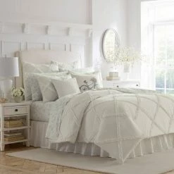 Deals 🎉 Adelina Reversible Comforter Set - Laura Ashley 💯
