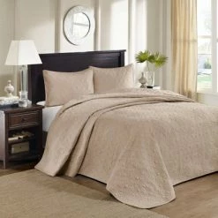 Hot Sale β Vancouver Reversible Bedspread Set - Madison Park White π―