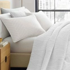 Coupon 👏 Demi Reversible Comforter & Sham Set - City Scene 🛒